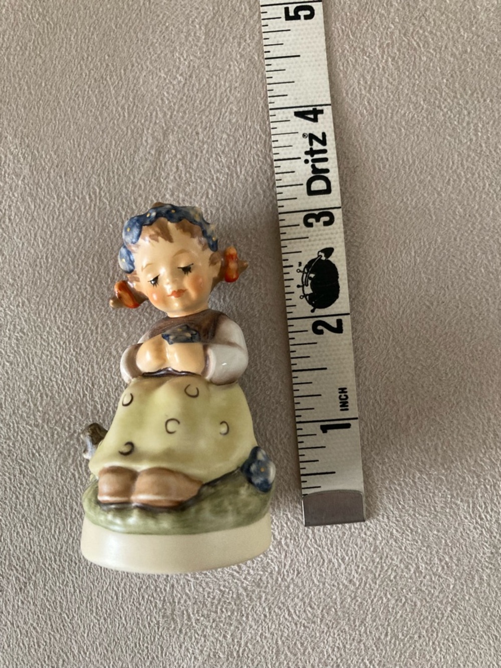 Goebel Hummel Girl Figurine - Picture 4 of 4